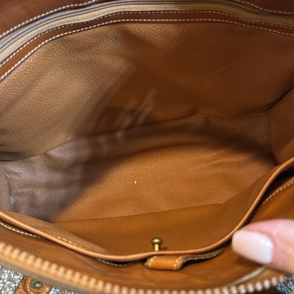 Vintage Dooney & Bourke AWL Shoulder Satchel Zipper British Tan Crossbody R21 - Picture 7 of 15